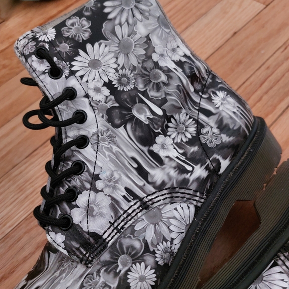 Dr. Martens Pascal Slime Floral Very EUC Size 9 Women's - Picture 7 of 13